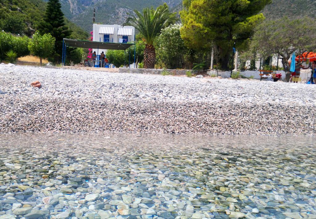 Mouragio Studios Tirós Dış mekan fotoğraf