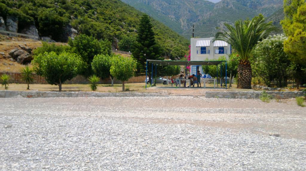 Mouragio Studios Tirós Dış mekan fotoğraf