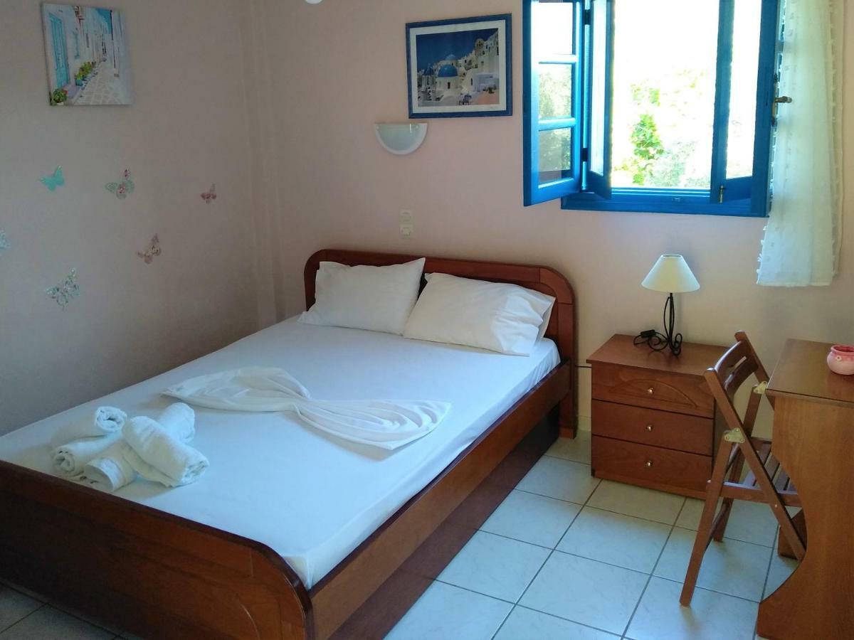 Mouragio Studios Tirós Dış mekan fotoğraf