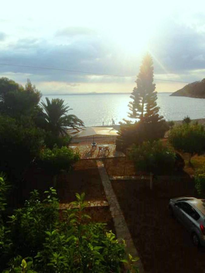 Mouragio Studios Tirós Dış mekan fotoğraf